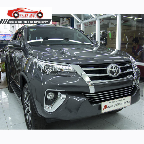 Mặt galang dán Fortuner 